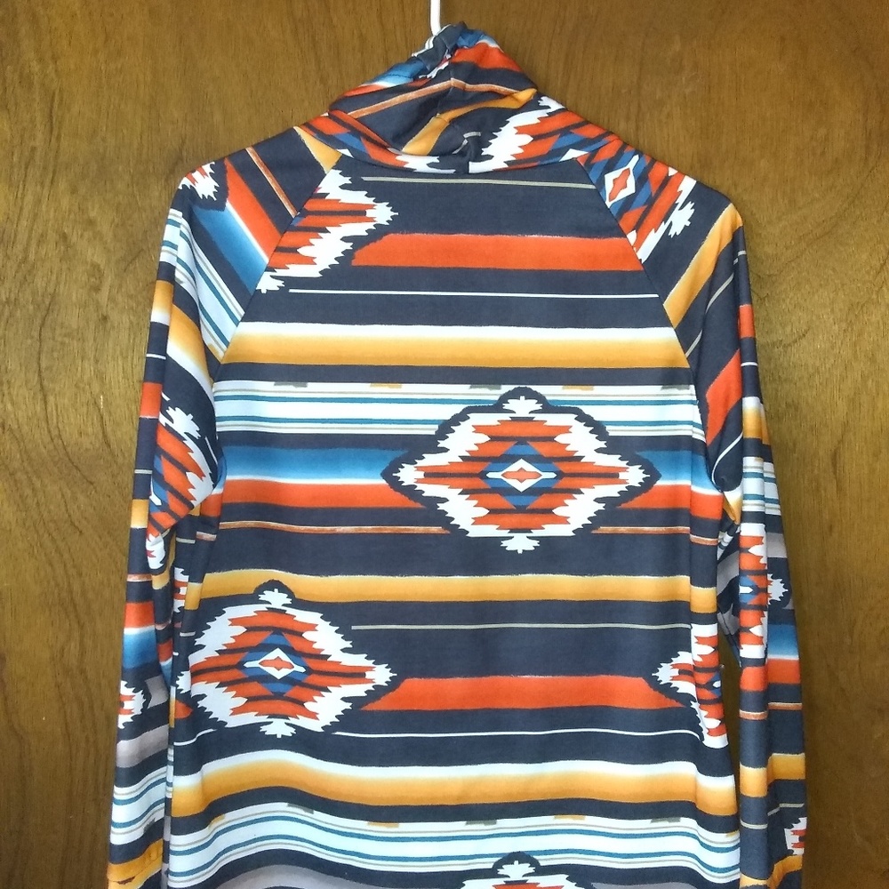 Aztec design pull over - Picture 2 of 3